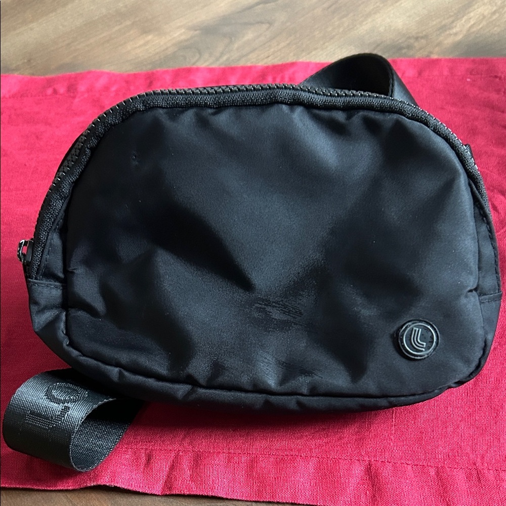 Lole shoulder bag